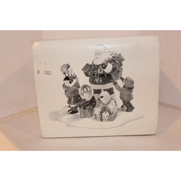 Dept 56 Snow Village - Santa Comes to Town, 1995 - Picture 5 of 6